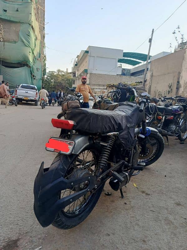 Honda CG125 Custom 3