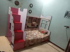 Kids bed Whit mattress almari