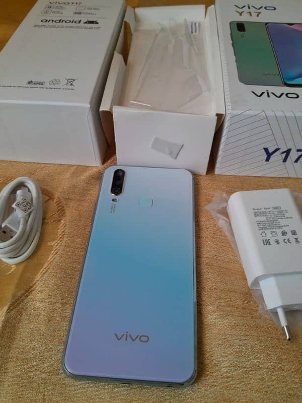 vivo y17* 8/256GB box charger new [03066655410] 2