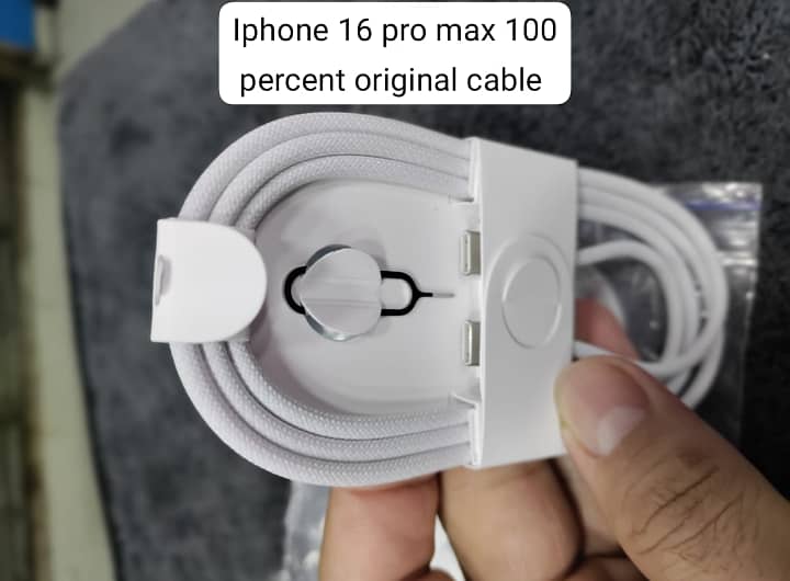 Electronics & Computer / Different types of cable available for -- s 7