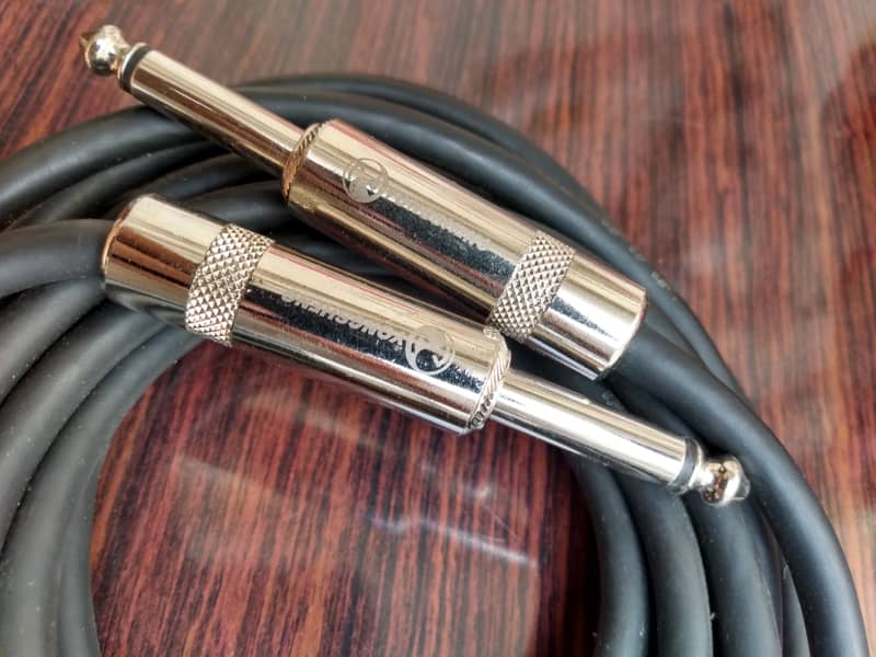 Electronics & Computer / Different types of cable available for -- s 8