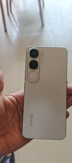 vivo y200 10/10 condition