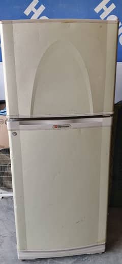 Dawlance medium size fridge for sale in Good condition