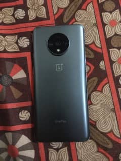 one plus 7 t  8  128