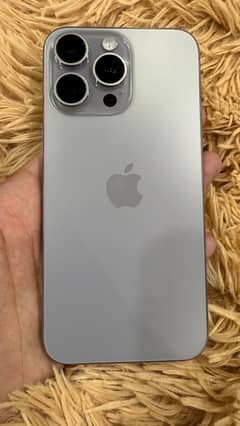 iphone 15 pro max 256gb 10/10 condition factory unlock