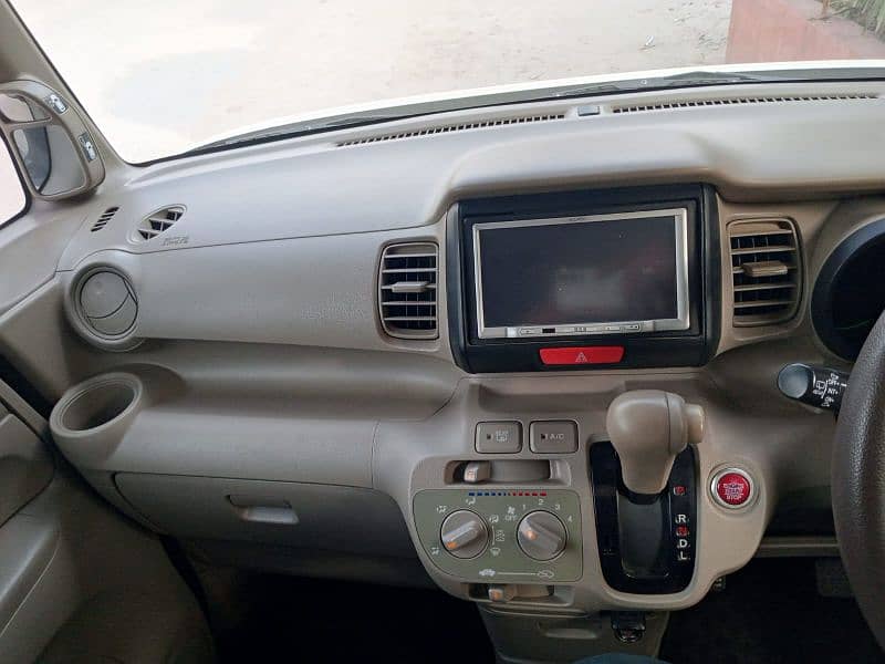 Honda N Box 2012/17 total genuine sale and exchange 9