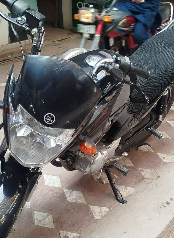 Yamaha ybr 2022 model one hend used just drive no exchange 1