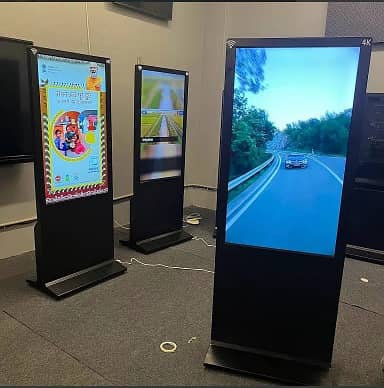 Digital Touch Kiosk Standy-SMD Screen-Video Conference Camera Logitech 0