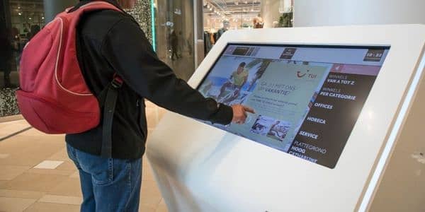 Digital Touch Kiosk Standy-SMD Screen-Video Conference Camera Logitech 5