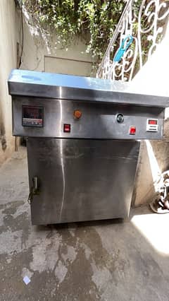 new 16 Ltr deep fryer for restaurant  ik mint be use nai hua munasib