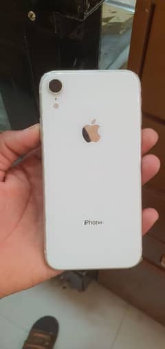 iPhone XR Argent sale karna hai