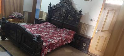 King size bed two sides tables and dressing