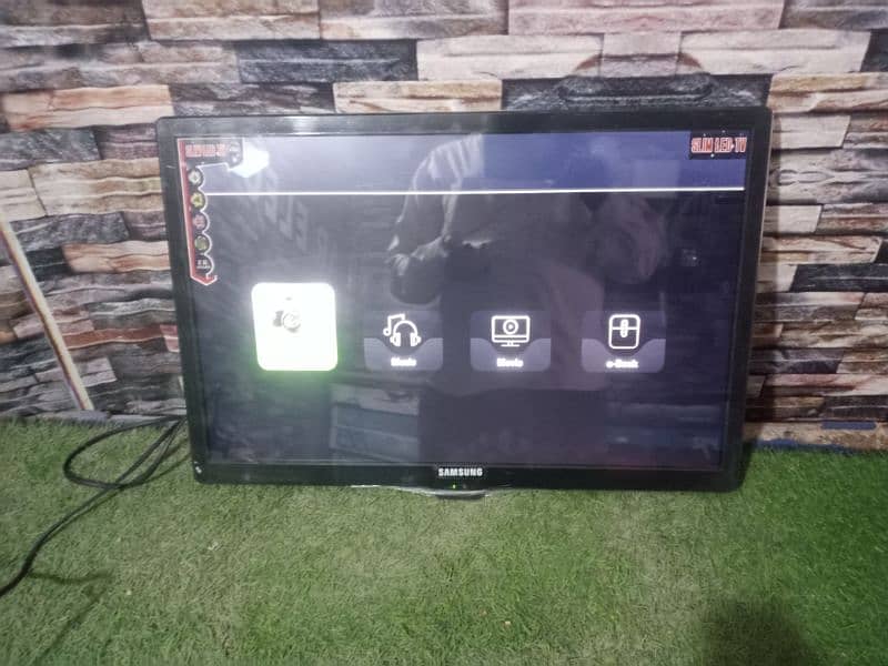 samsung Slim LED TV 27" Box Pack New 1-Year Waranty with FREE Delivery 2