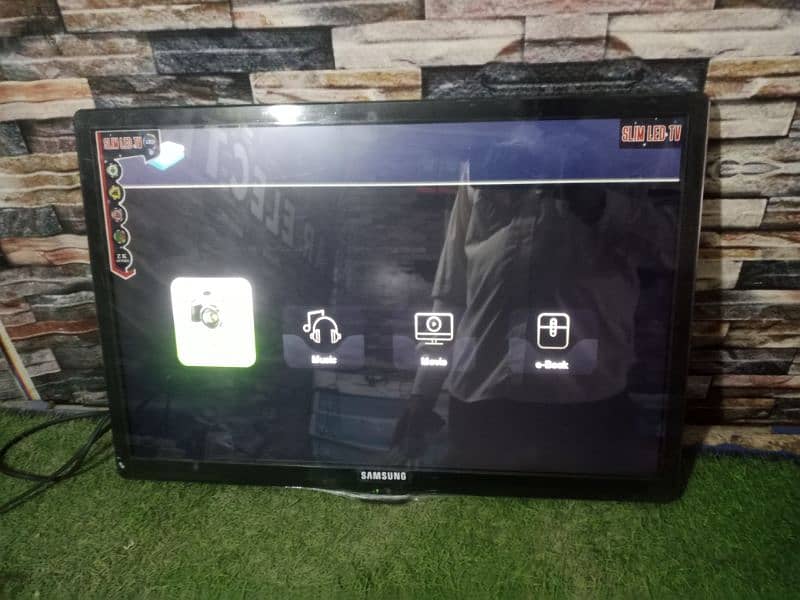 samsung Slim LED TV 27" Box Pack New 1-Year Waranty with FREE Delivery 9