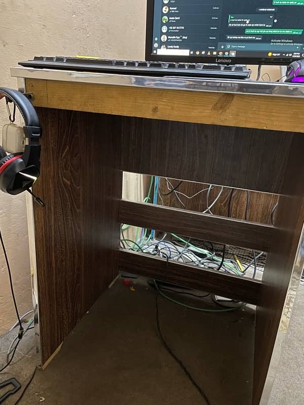 wooden computer table 0