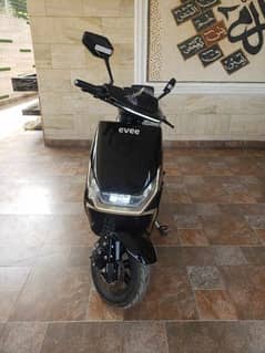 Evee electric scootey for sale