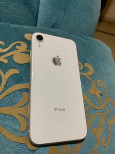 Iphone XR factory unclock (64) GB