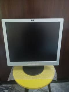 HP L1906 Flat Panel 19 inch LCD – Perfect for CCTV, PC, Laptop