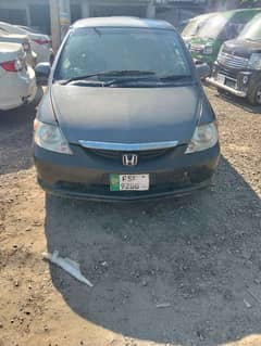 Honda City  2005. . AC . ok