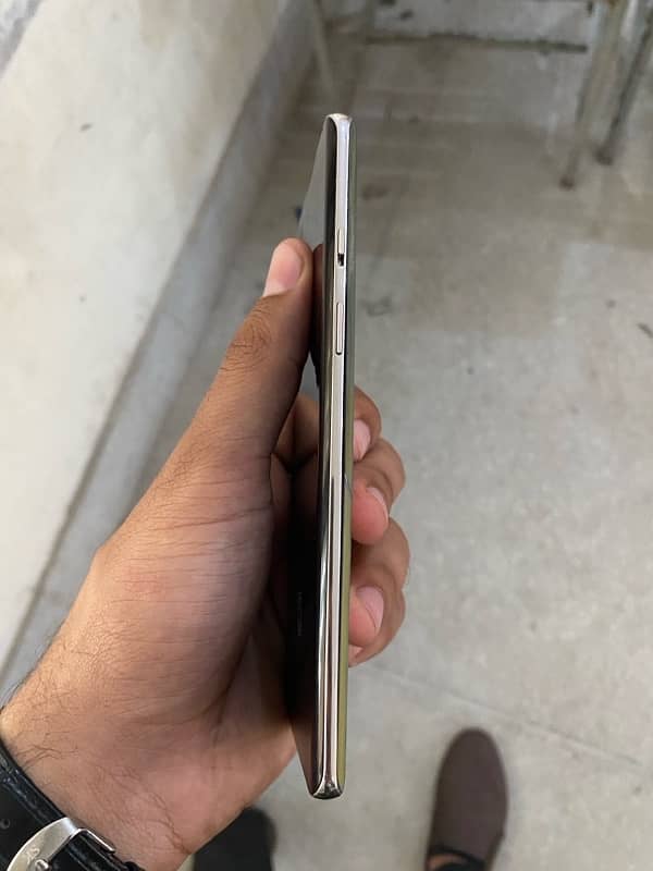 ORIGINAL ONE PLUS 8 PHONE WITH FULL ACCESSORIES 1