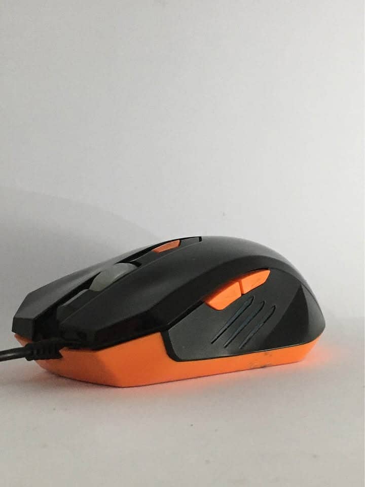 "Wired Mouse for Ultimate Accuracy – Comfortable Grip and Fast Respons 4