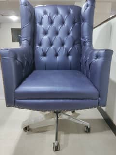 Boss Chair - Revolving