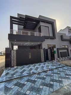 8 Marla Luxary House For Sale Bahria Nasheman, Lahore