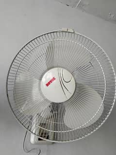 Bracket fan for sale condition 10/10