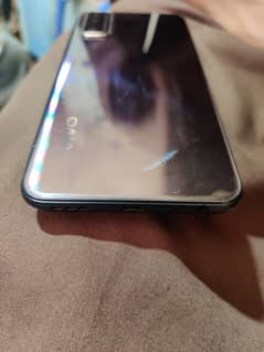 Urgent sale VIVO Y20 used Good condition With box