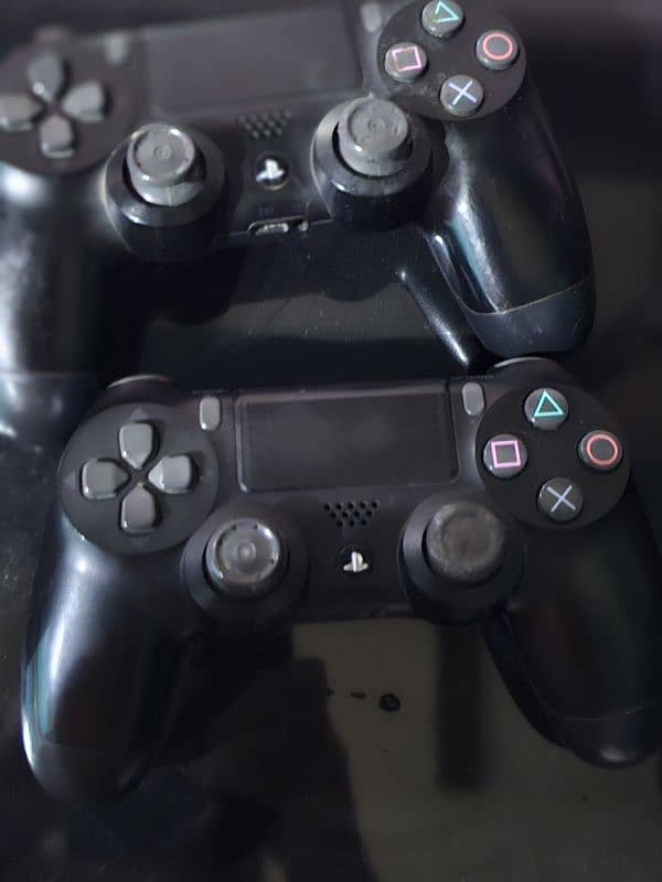 Ps4 controllers for sale 1