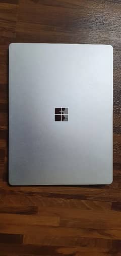 Microsoft laptop Go 2 - 16gb Ram - 11th Gen