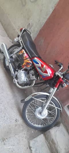 Honda 125  Modal 2021/22 New condition 10by10   All ok Mashallah  Good