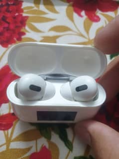 air pods new condition good