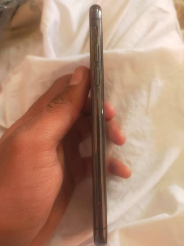 iPhone X pta approved single sim(03128975535) 4