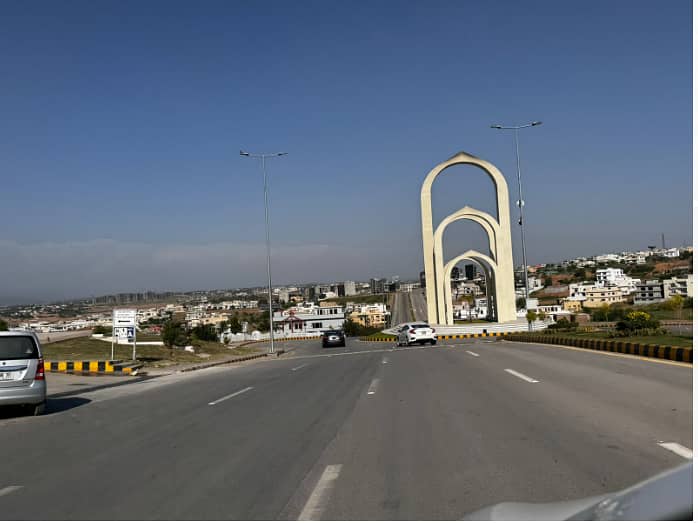 Ideal Location 1 Kanal Plot Close To Mosque/Park Available For Sale DHA Phase 5 Sector C 2