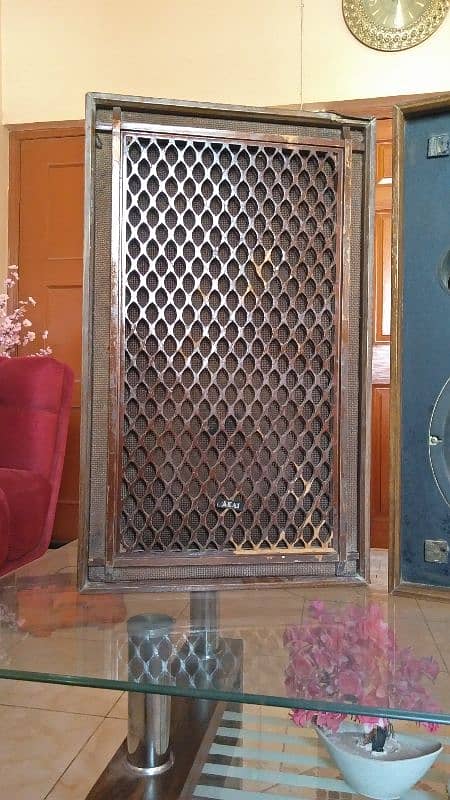 Vintage Akai speaker 2