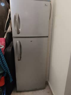 LG Refrigerator | Fridge & Freezer | Fully Functional | Negotiable