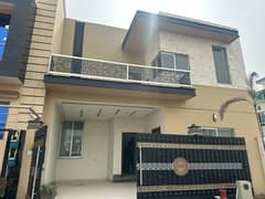 Brand New 7 Marla Semi-Furnished House For Sale In Mumtaz City, Islamabad Prime Location!