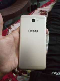 Samsung J7 prime.