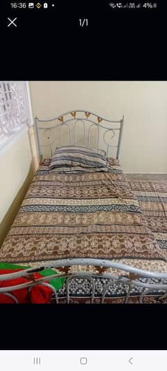 single size iron bed for sale