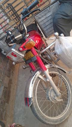 Yamaha 2008 engine ok hy koi kam ni hony wala,whatsapp nmbr03006257521