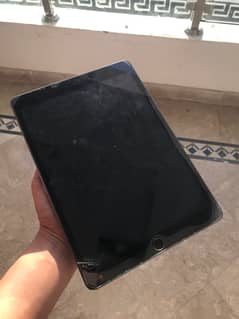 APPLE IPAD (9thGEN) 256GB ALL OK URGENT SALE