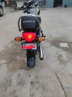 HONDA CD 70 First owner karachi number