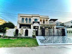 18 Marla Corner plus Park Facing Brand new Ultra Spanish House For sale in WAPDA Town Phase 1, block B Multan