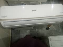 Orient/1.5 ton ac/ dc inverter for sale