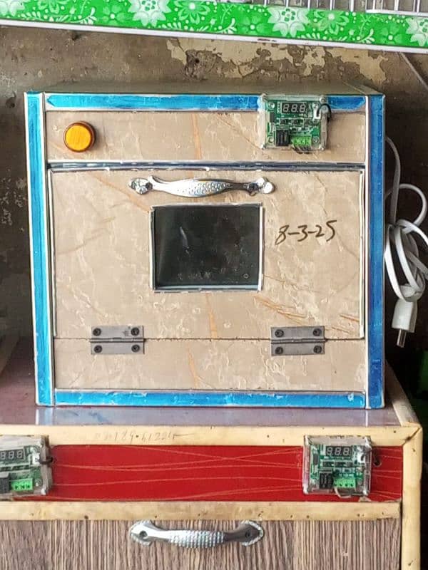 30 50 60 100eggs semi automatic incubator for sale 95 percent result 16