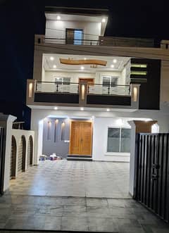 10 Marla House For Sale In Nawab Town Block D Near To Main 150 Feet Road