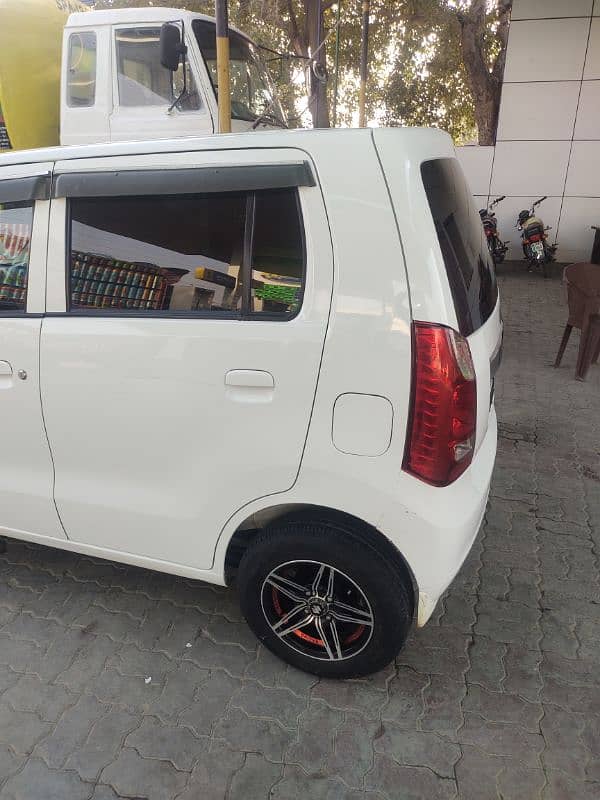 Suzuki Wagon R 2021 4