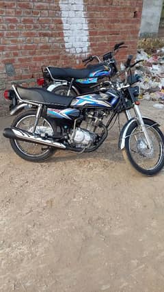 2018 model converted in 2025 full genuine . Contact 0336-7120990