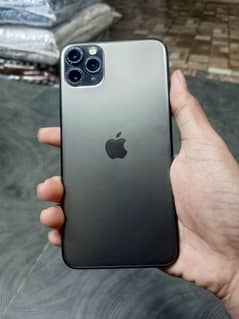 IPhone 11 pro max 256 10/10 factory unlock